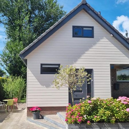 Logement De Garage Sneek Zewnętrze zdjęcie