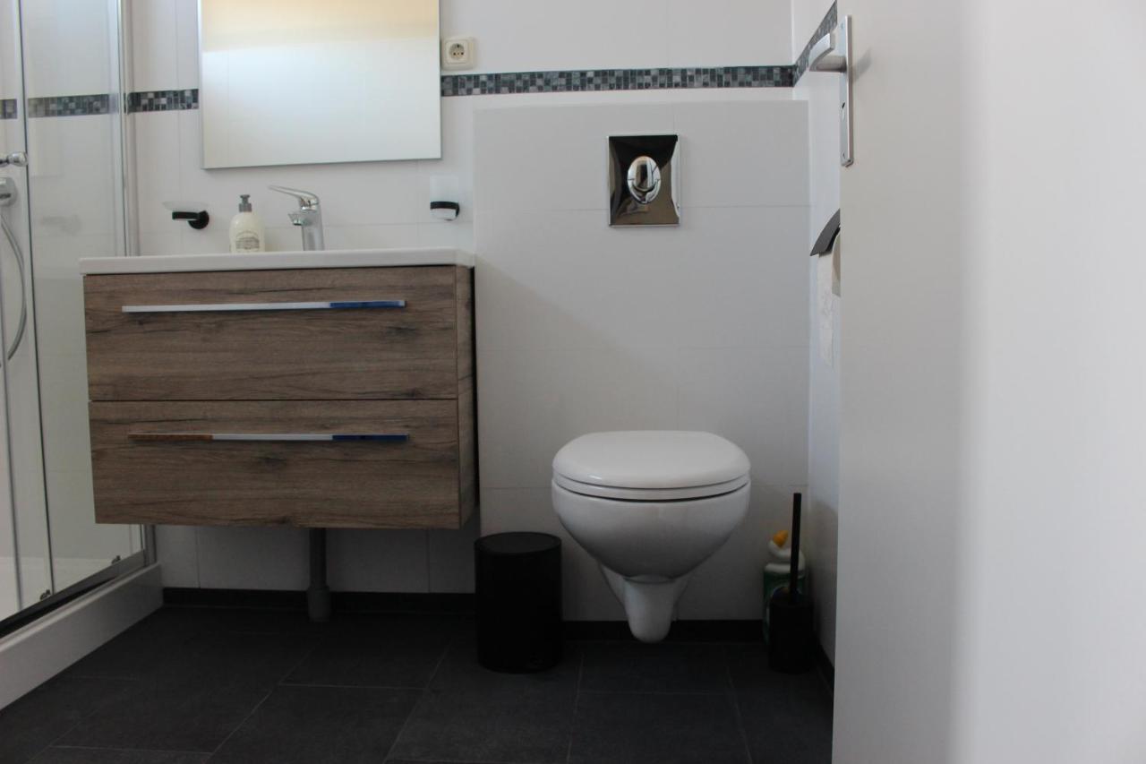 Logement De Garage Sneek Zewnętrze zdjęcie