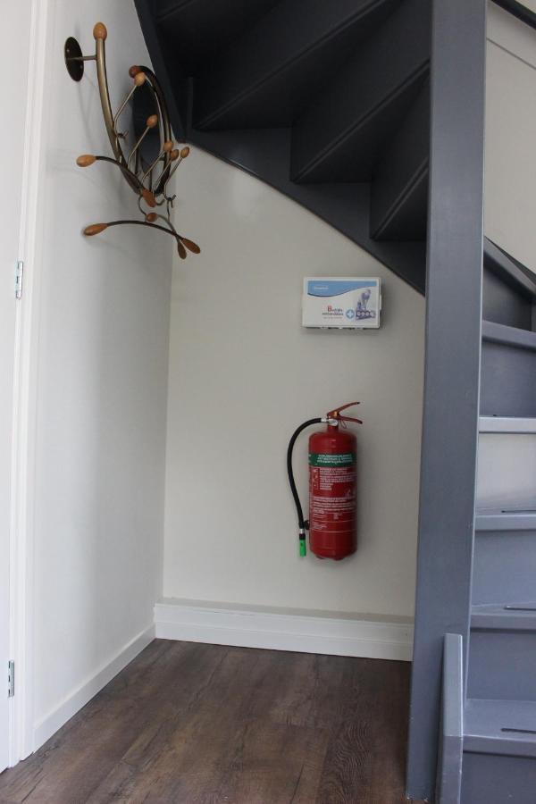 Logement De Garage Sneek Zewnętrze zdjęcie