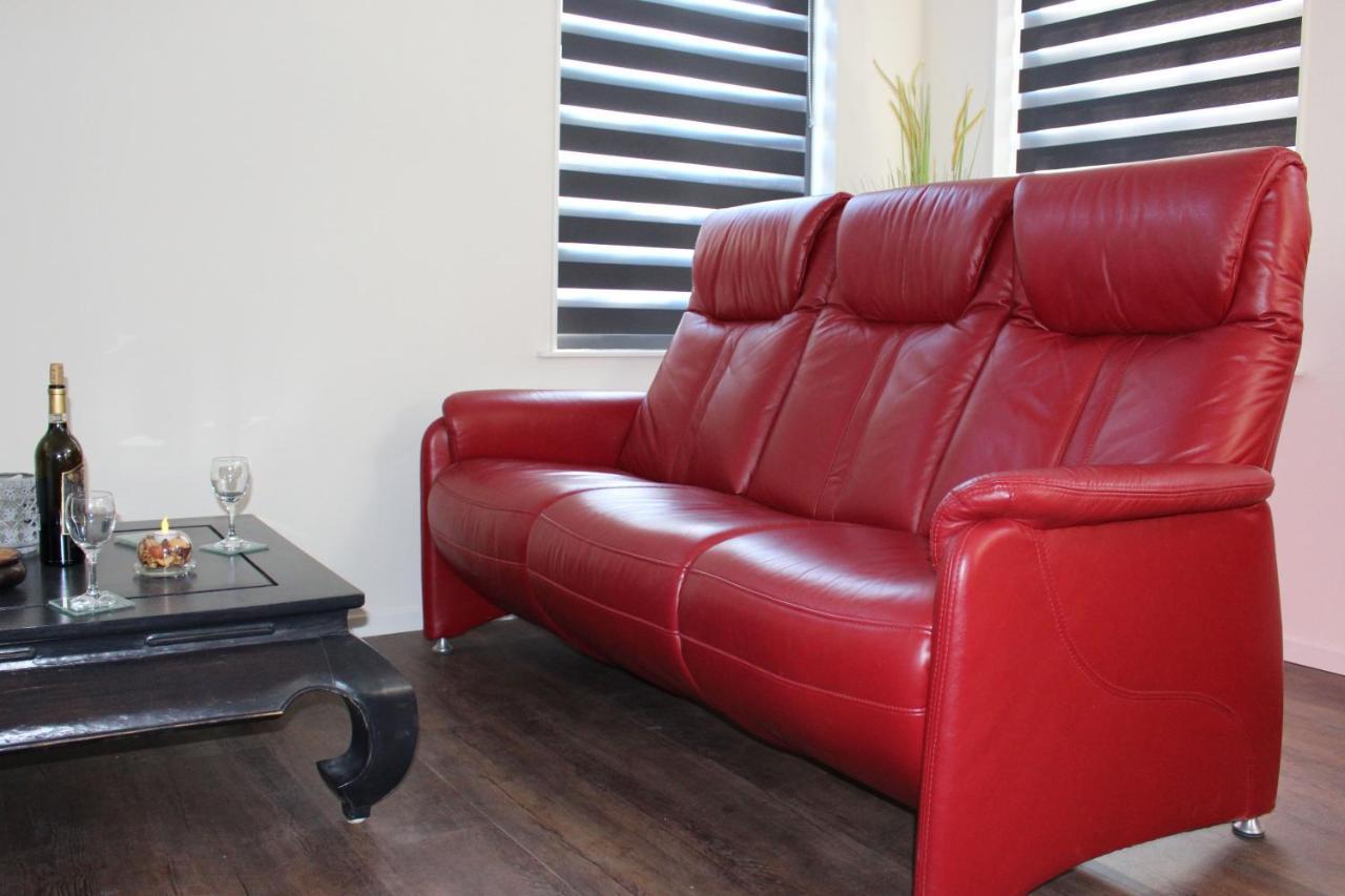 Logement De Garage Sneek Zewnętrze zdjęcie