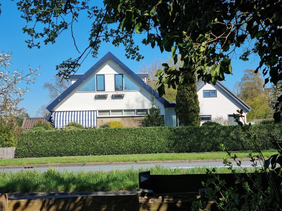 Logement De Garage Sneek Zewnętrze zdjęcie