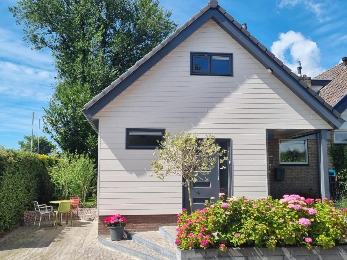 Logement De Garage Sneek Zewnętrze zdjęcie