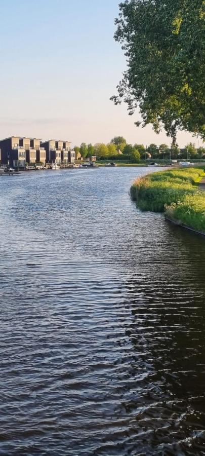 Logement De Garage Sneek Zewnętrze zdjęcie